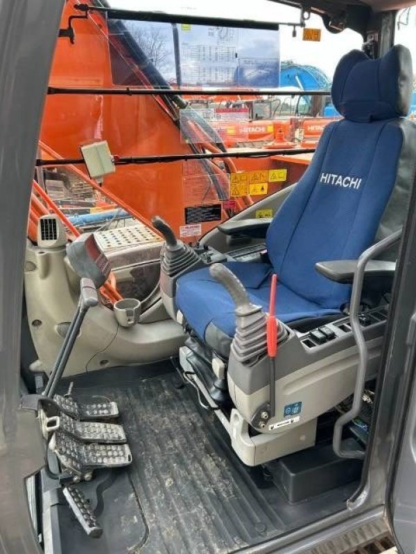 Kettenbagger des Typs Hitachi ZX 180 LC-3, Gebrauchtmaschine in Roosendaal (Bild 8)