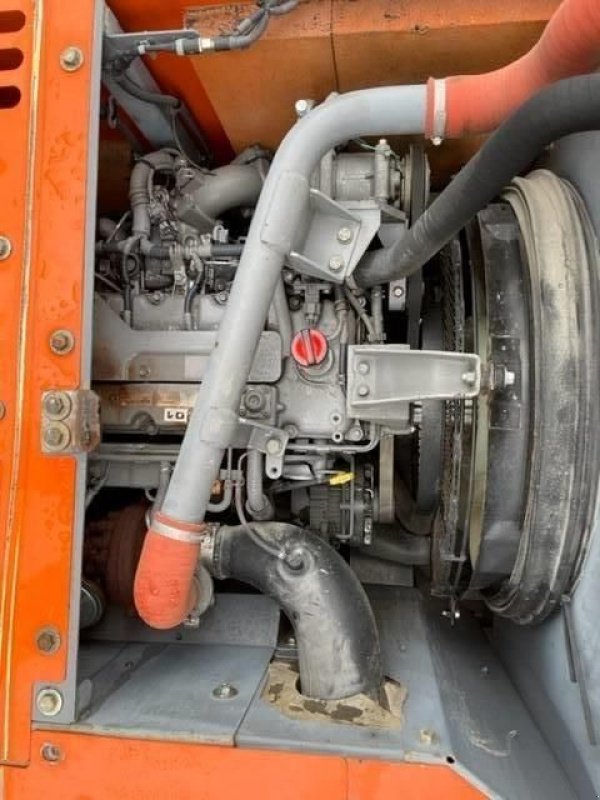 Kettenbagger des Typs Hitachi ZX 180 LC-5B, Gebrauchtmaschine in Roosendaal (Bild 4)