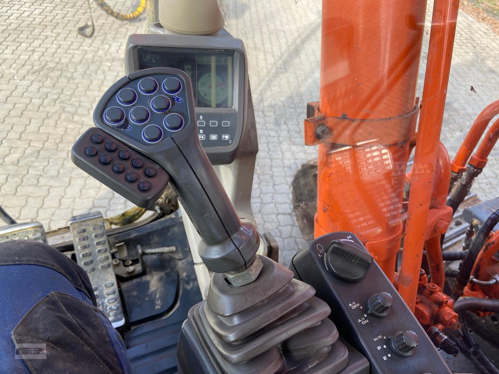 Kettenbagger des Typs Hitachi ZX 210-3 mit Kesla 25 RH, Gebrauchtmaschine in Deutsch - Goritz (Bild 17)