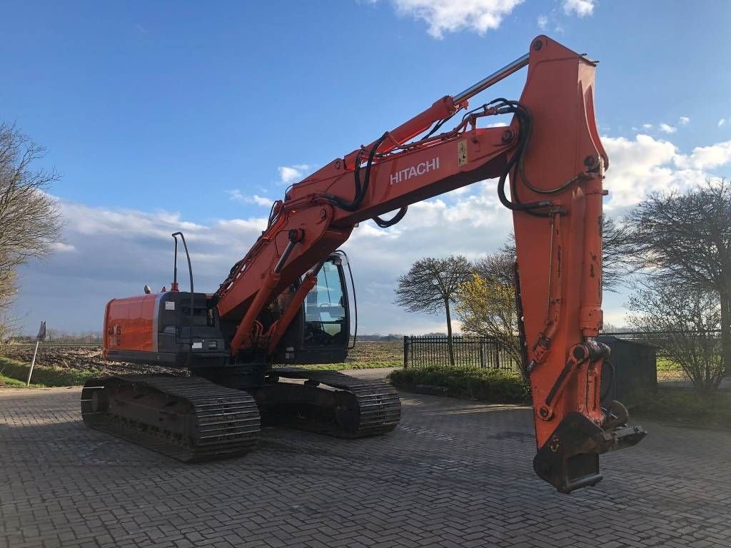 Kettenbagger des Typs Hitachi ZX 210 LC-3, Gebrauchtmaschine in Roosendaal (Bild 4)