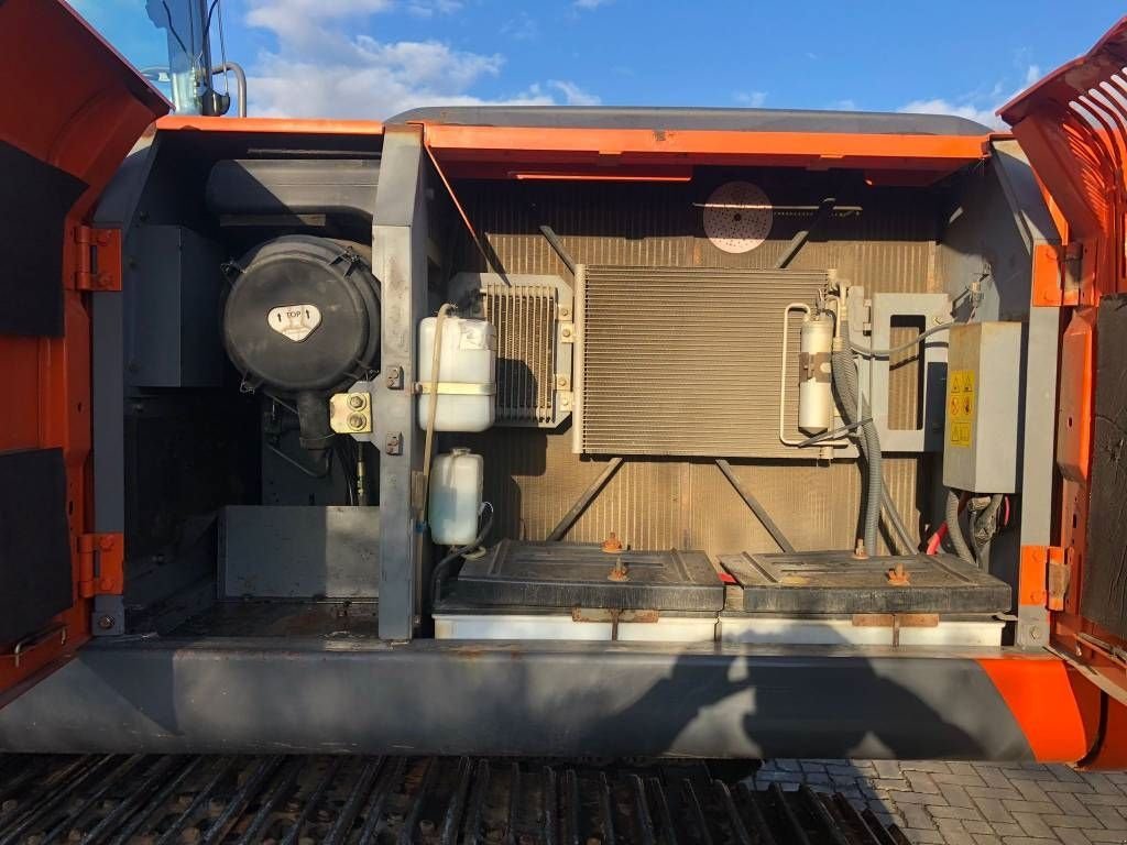 Kettenbagger des Typs Hitachi ZX 210 LC-3, Gebrauchtmaschine in Roosendaal (Bild 11)