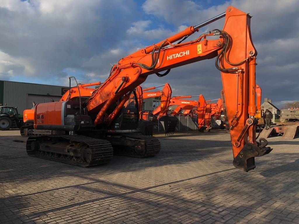 Kettenbagger des Typs Hitachi ZX 210 LC-3, Gebrauchtmaschine in Roosendaal (Bild 3)