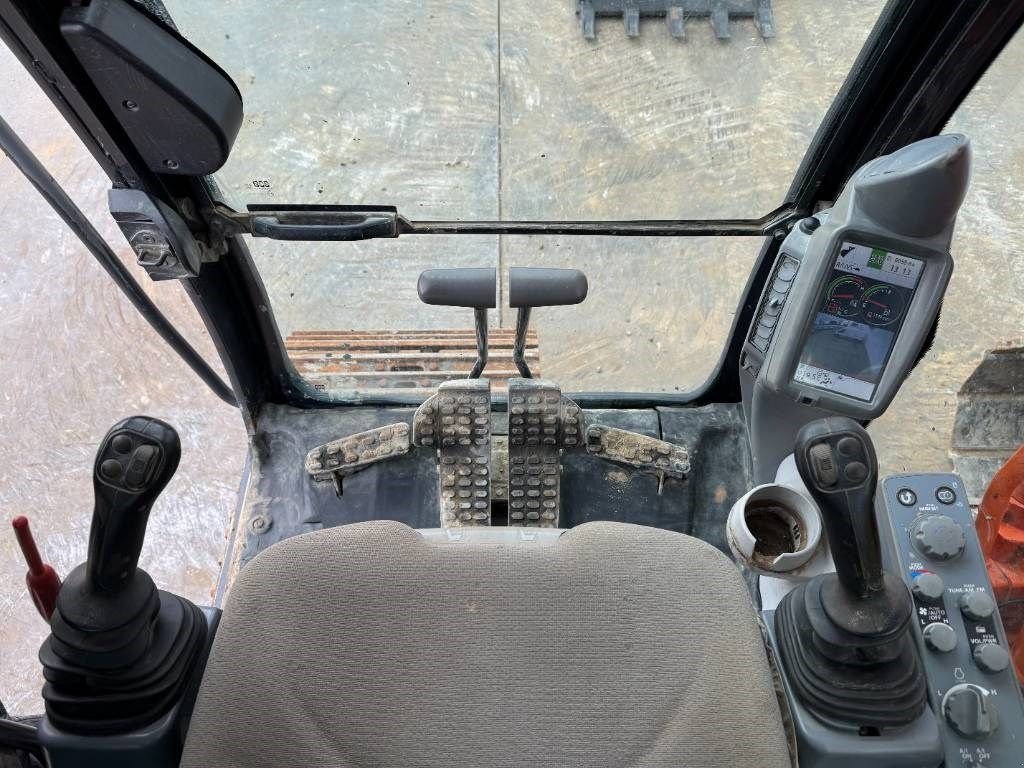 Kettenbagger del tipo Hitachi ZX 225 US LC-5 B - Automatic Greasing / Camera, Gebrauchtmaschine In Veldhoven (Immagine 10)