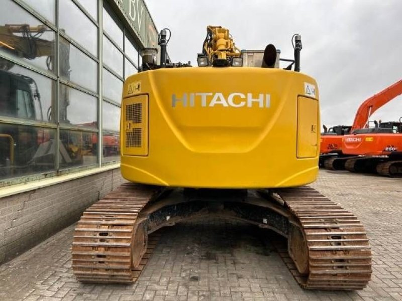 Kettenbagger του τύπου Hitachi ZX 225 US LC-6, Gebrauchtmaschine σε Roosendaal (Φωτογραφία 8)