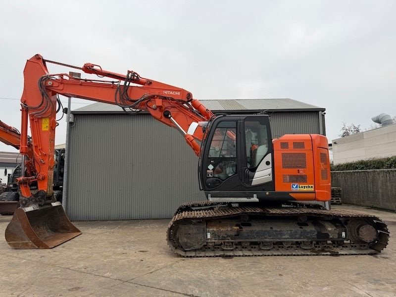 Kettenbagger del tipo Hitachi ZX 225 US LC-6, Gebrauchtmaschine en Beveren-Waas Melsele (Imagen 1)