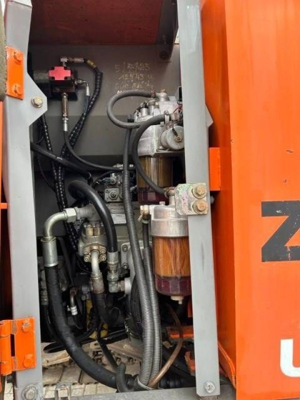 Kettenbagger typu Hitachi ZX 225 USR LC-3, Gebrauchtmaschine v Roosendaal (Obrázek 10)