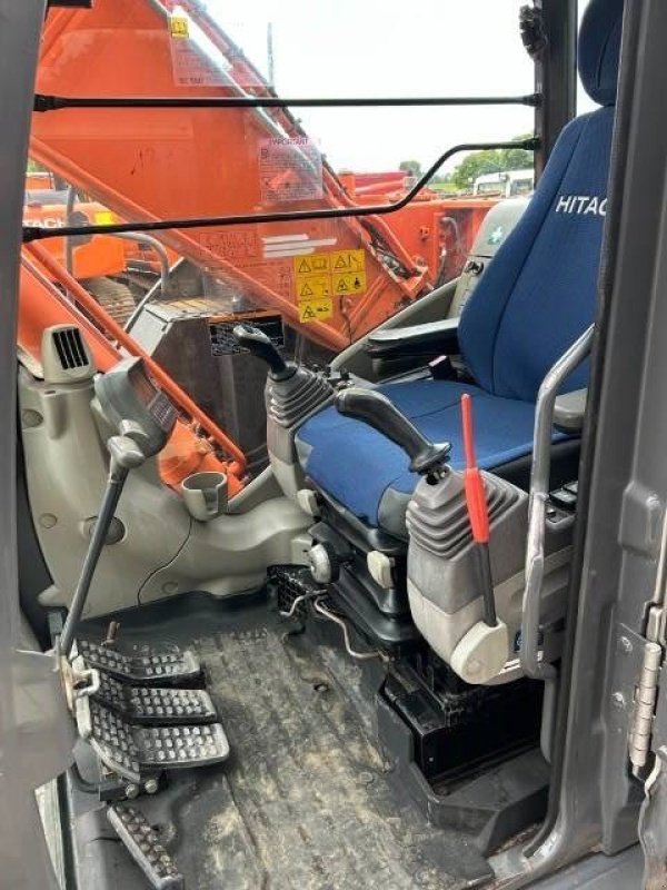 Kettenbagger typu Hitachi ZX 225 USR LC-3, Gebrauchtmaschine v Roosendaal (Obrázek 9)