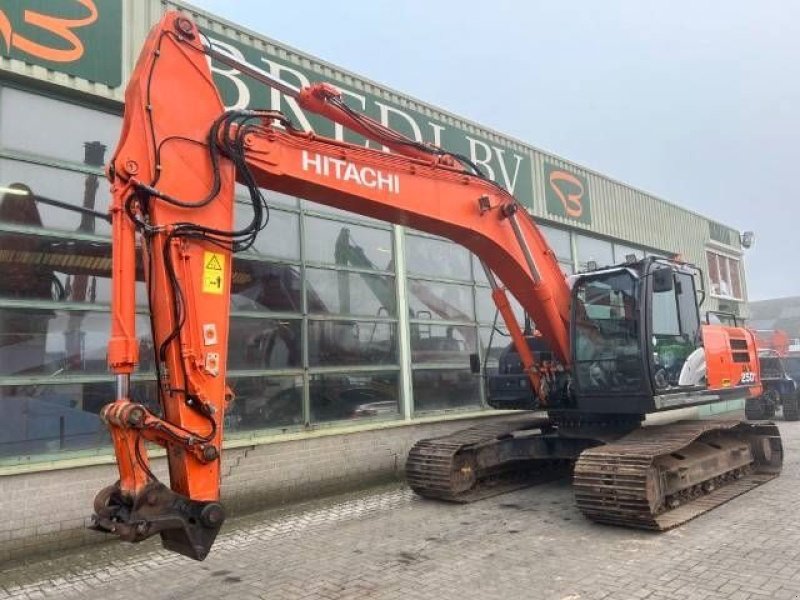 Kettenbagger des Typs Hitachi ZX 250 LC-6, Gebrauchtmaschine in Roosendaal (Bild 2)