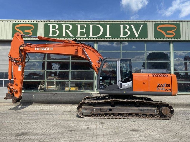 Kettenbagger del tipo Hitachi ZX 250 LC N-3, Gebrauchtmaschine In Roosendaal (Immagine 1)