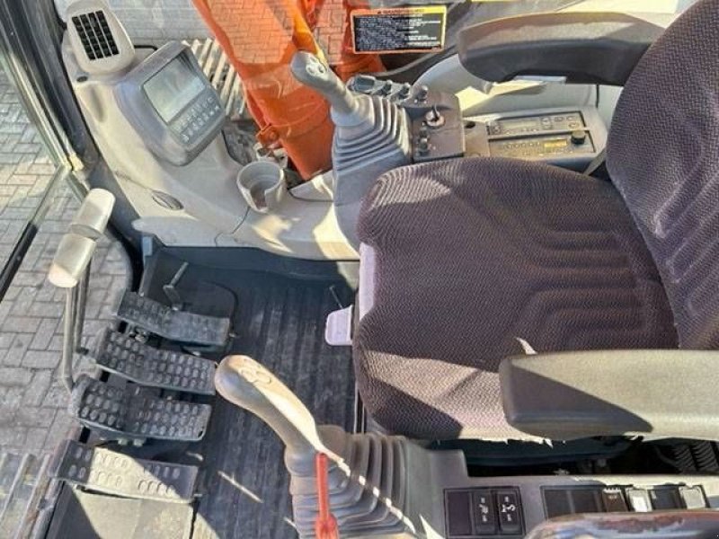 Kettenbagger des Typs Hitachi ZX 350 LC-3, Gebrauchtmaschine in Roosendaal (Bild 10)