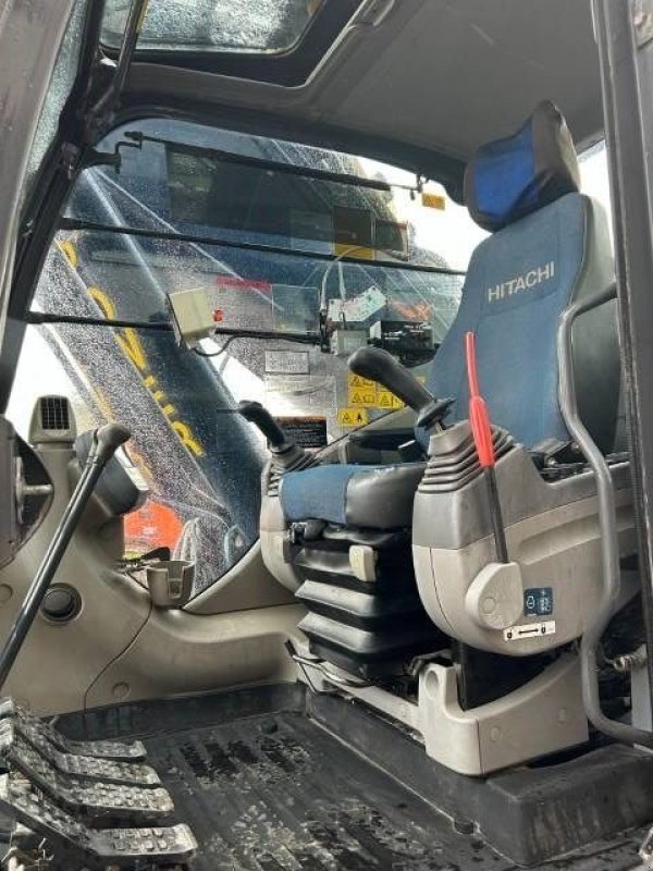 Kettenbagger des Typs Hitachi ZX 350 LC-3, Gebrauchtmaschine in Roosendaal (Bild 11)