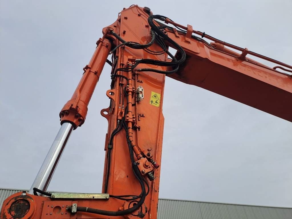 Kettenbagger des Typs Hitachi ZX 490 LC H-6 (Lift Cab), Gebrauchtmaschine in Stabroek (Bild 8)