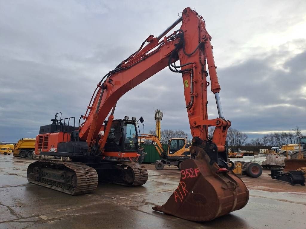 Kettenbagger des Typs Hitachi ZX 490 LC H-6 (Lift Cab), Gebrauchtmaschine in Stabroek (Bild 5)