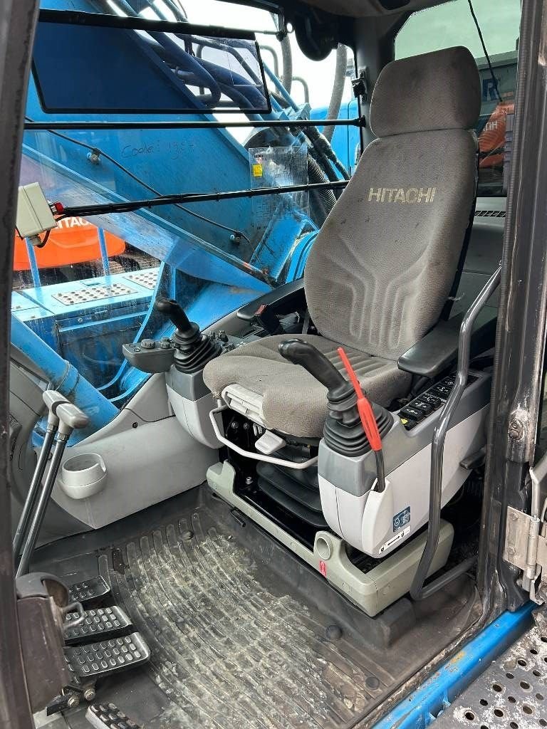 Kettenbagger des Typs Hitachi ZX 490 LC H-6, Gebrauchtmaschine in Roosendaal (Bild 9)