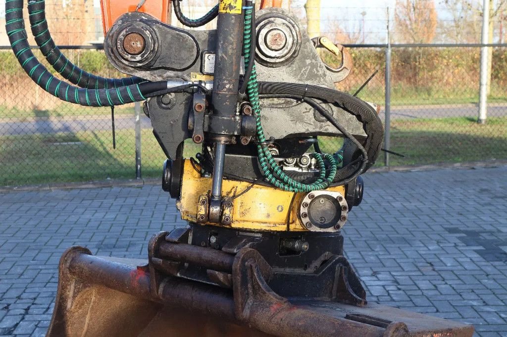 Kettenbagger za tip Hitachi ZX135 US-6 ROTOTILT DOZERBLADE 2D GPS 3X BUCKET, Gebrauchtmaschine u Marknesse (Slika 9)