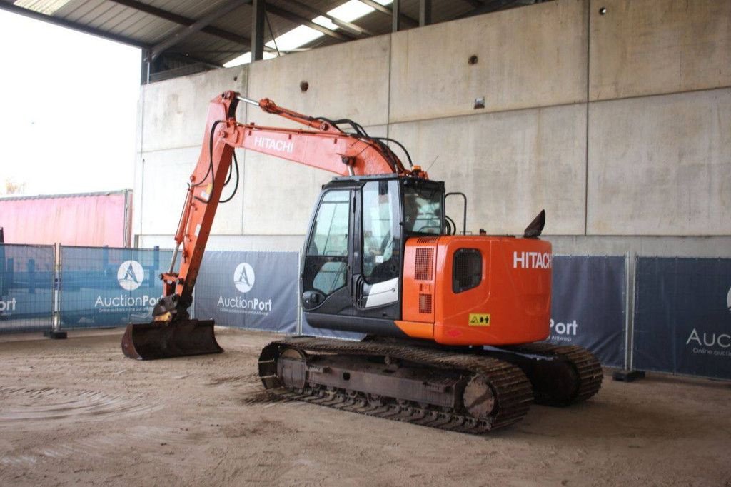 Kettenbagger typu Hitachi ZX135US-5B, Gebrauchtmaschine v Antwerpen (Obrázek 3)