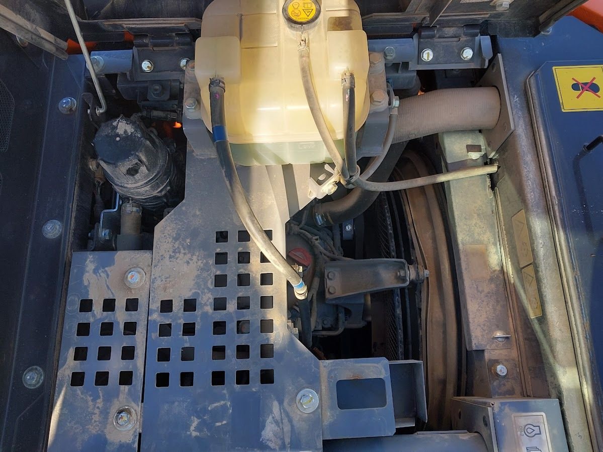 Kettenbagger des Typs Hitachi ZX135US-6, Gebrauchtmaschine in Westwoud (Bild 8)