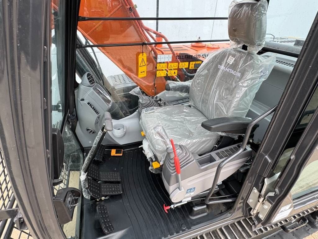 Kettenbagger от тип Hitachi ZX140H-GI - New / Isuzu Engine, Gebrauchtmaschine в Veldhoven (Снимка 9)