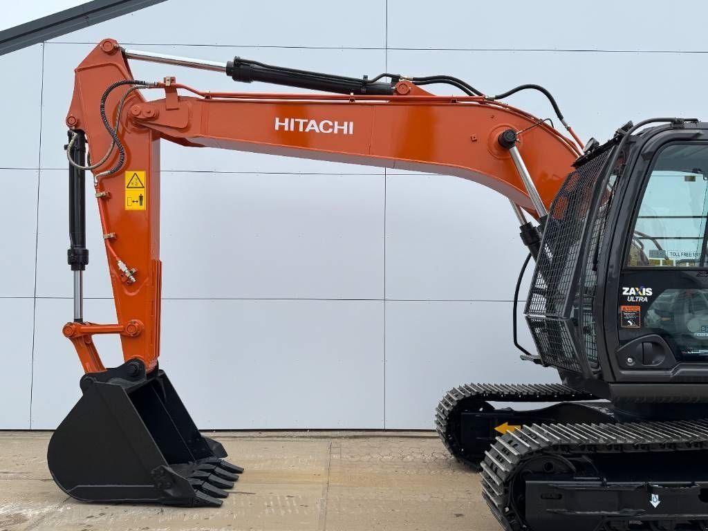 Kettenbagger от тип Hitachi ZX140H-GI - New / Isuzu Engine, Gebrauchtmaschine в Veldhoven (Снимка 11)