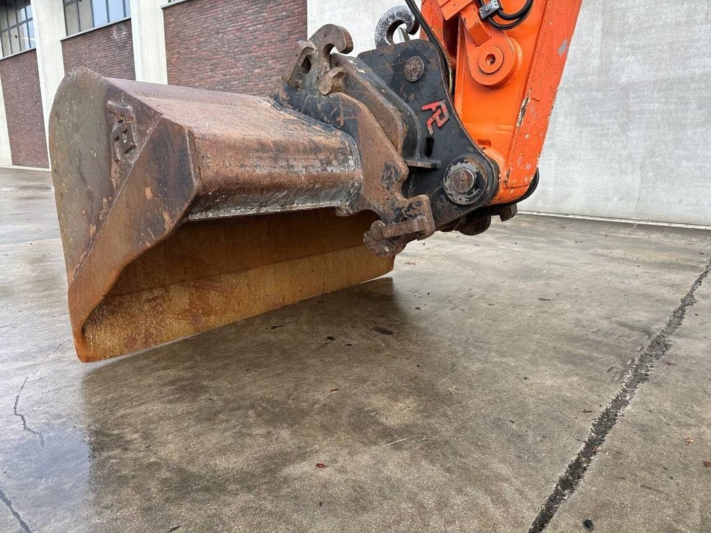 Kettenbagger типа Hitachi ZX145W-3, Gebrauchtmaschine в Antwerpen (Фотография 10)