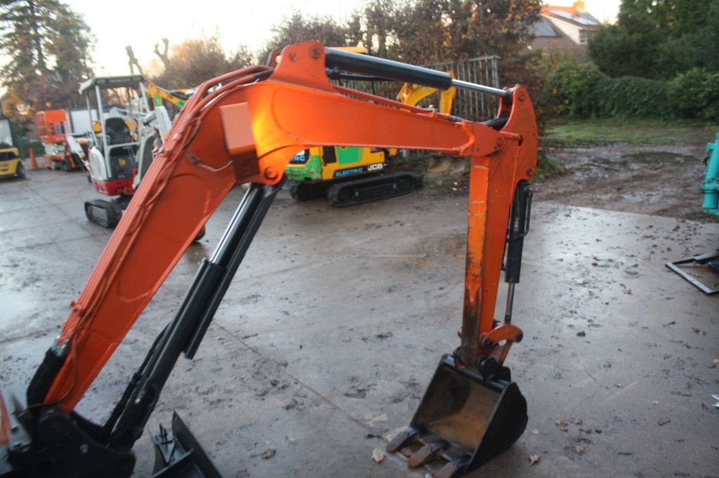 Kettenbagger des Typs Hitachi ZX17U-5, Gebrauchtmaschine in Antwerpen (Bild 7)