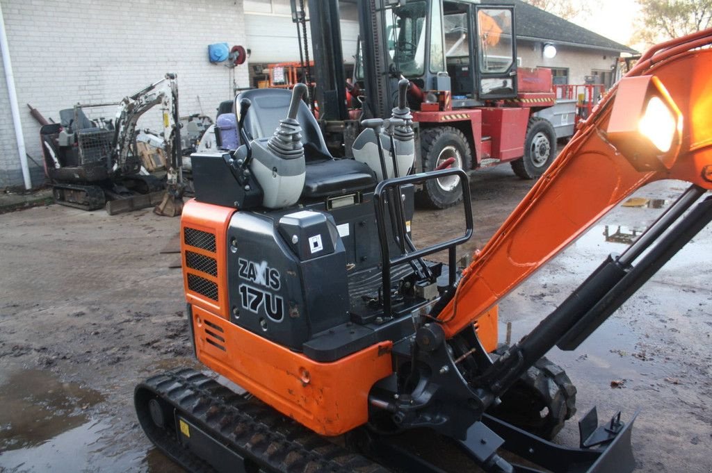 Kettenbagger des Typs Hitachi ZX17U-5, Gebrauchtmaschine in Antwerpen (Bild 9)