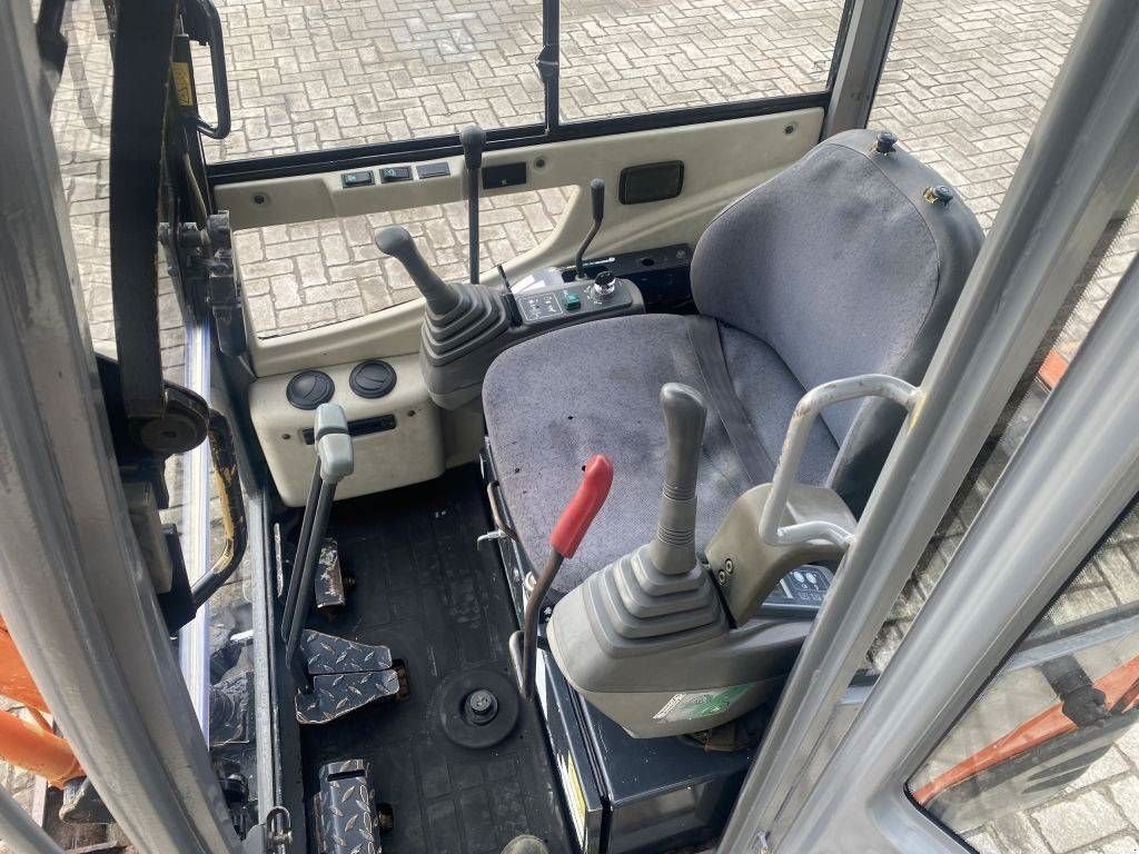 Kettenbagger a típus Hitachi ZX18, Gebrauchtmaschine ekkor: Roosendaal (Kép 10)