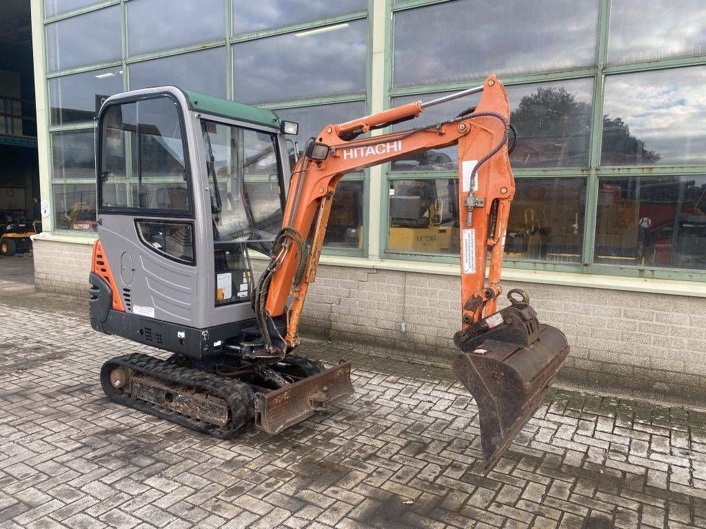 Kettenbagger a típus Hitachi ZX18, Gebrauchtmaschine ekkor: Roosendaal (Kép 7)