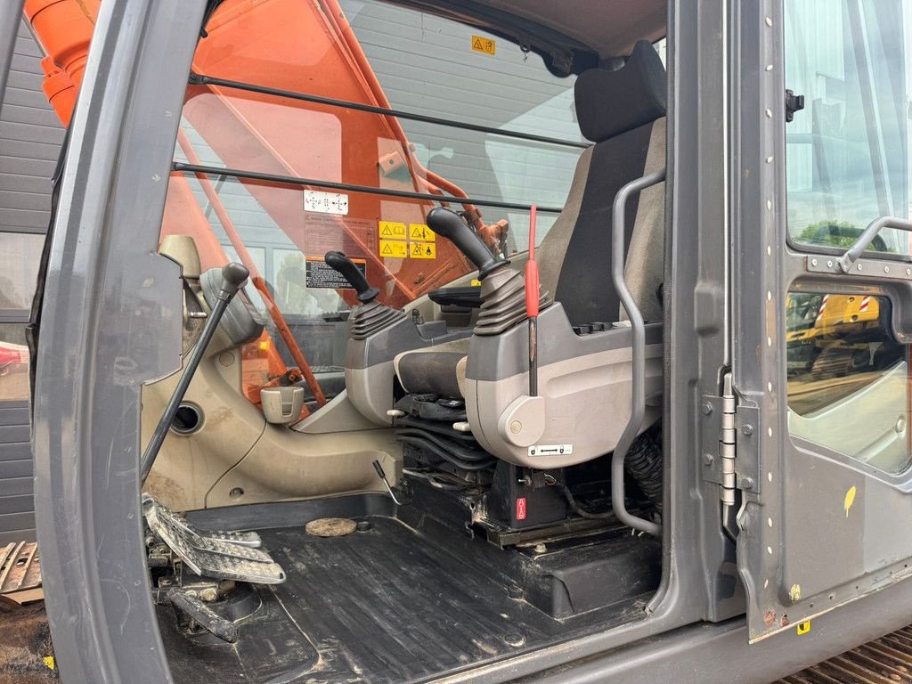 Kettenbagger typu Hitachi ZX210LC-3, Gebrauchtmaschine v Velddriel (Obrázek 9)