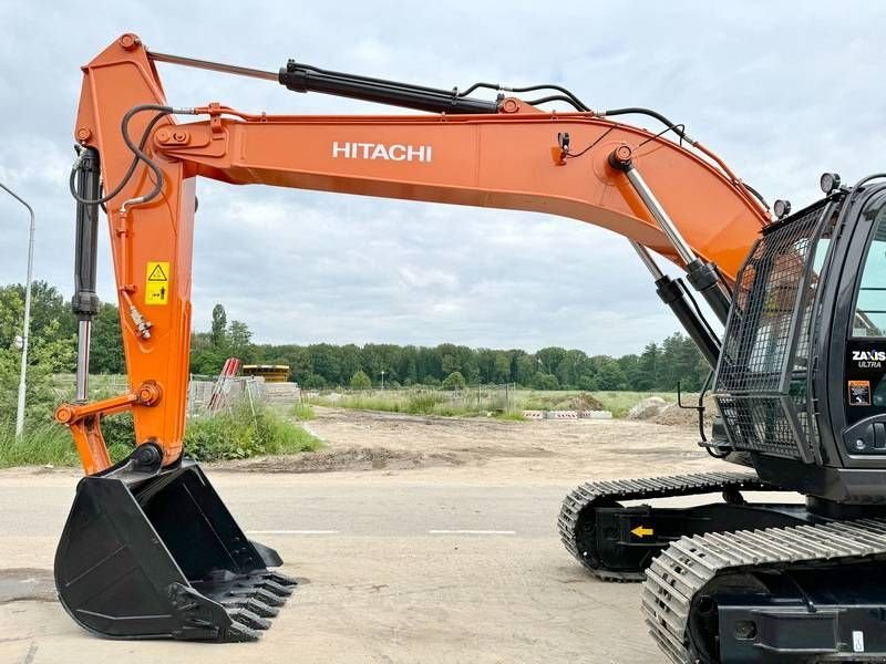 Kettenbagger des Typs Hitachi ZX220LC-5G / 2025 ULTRA MODEL / ISUZU ENGINE, Neumaschine in Veldhoven (Bild 10)
