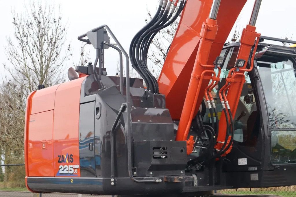 Kettenbagger типа Hitachi ZX225 USRLC-6 ROTOTILT 3X BUCKET TOPCON 3D MC GPS, Gebrauchtmaschine в Marknesse (Фотография 8)