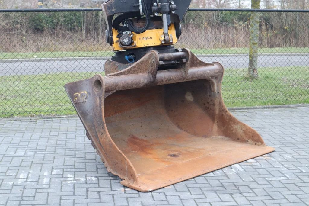 Kettenbagger του τύπου Hitachi ZX225 USRLC-6 ROTOTILT BUCKET GOOD CONDITION, Gebrauchtmaschine σε Marknesse (Φωτογραφία 9)