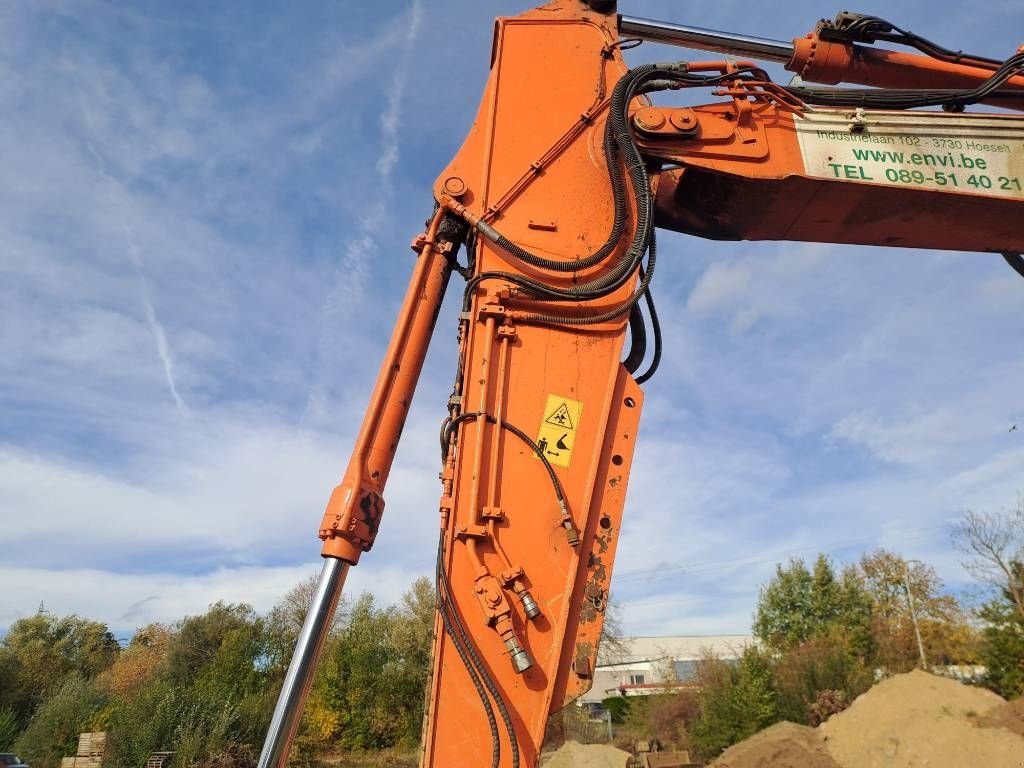 Kettenbagger des Typs Hitachi ZX225USLC-3, Gebrauchtmaschine in Stabroek (Bild 9)