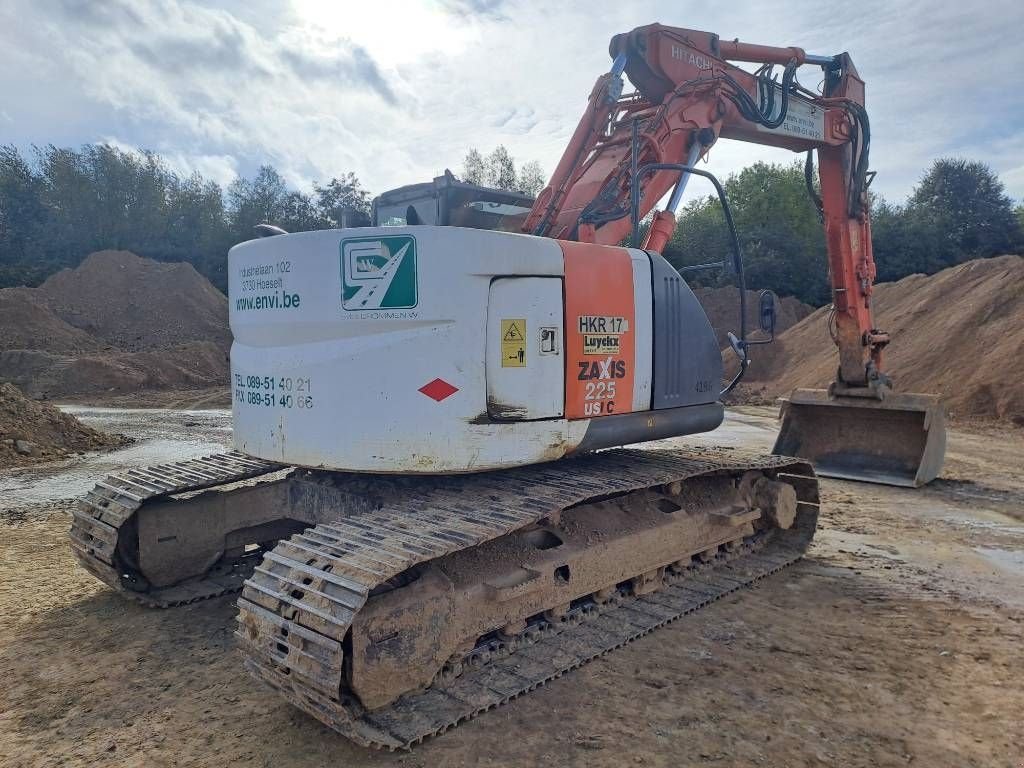 Kettenbagger des Typs Hitachi ZX225USLC-3, Gebrauchtmaschine in Stabroek (Bild 4)
