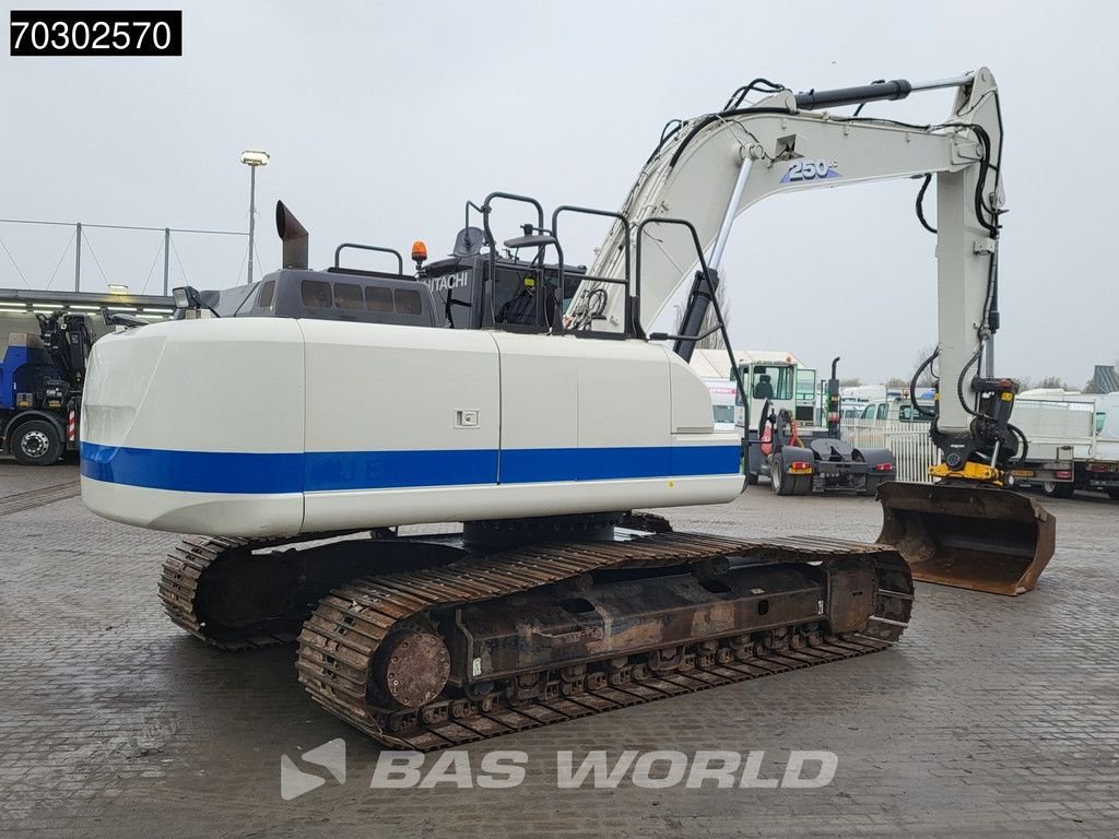 Kettenbagger типа Hitachi ZX250 LC -6 Engcon - 2 Buckets, Gebrauchtmaschine в Veghel (Фотография 7)