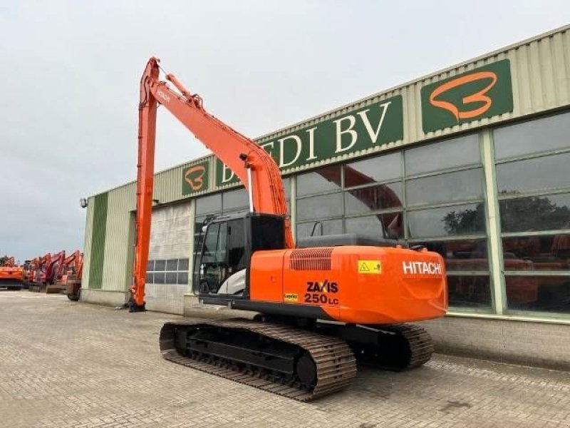 Kettenbagger a típus Hitachi ZX250LC-5B long Reach, Gebrauchtmaschine ekkor: Roosendaal (Kép 2)