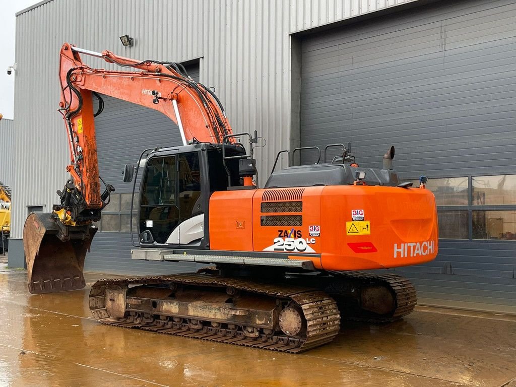 Kettenbagger typu Hitachi ZX250LC-6, Gebrauchtmaschine v Velddriel (Obrázek 3)