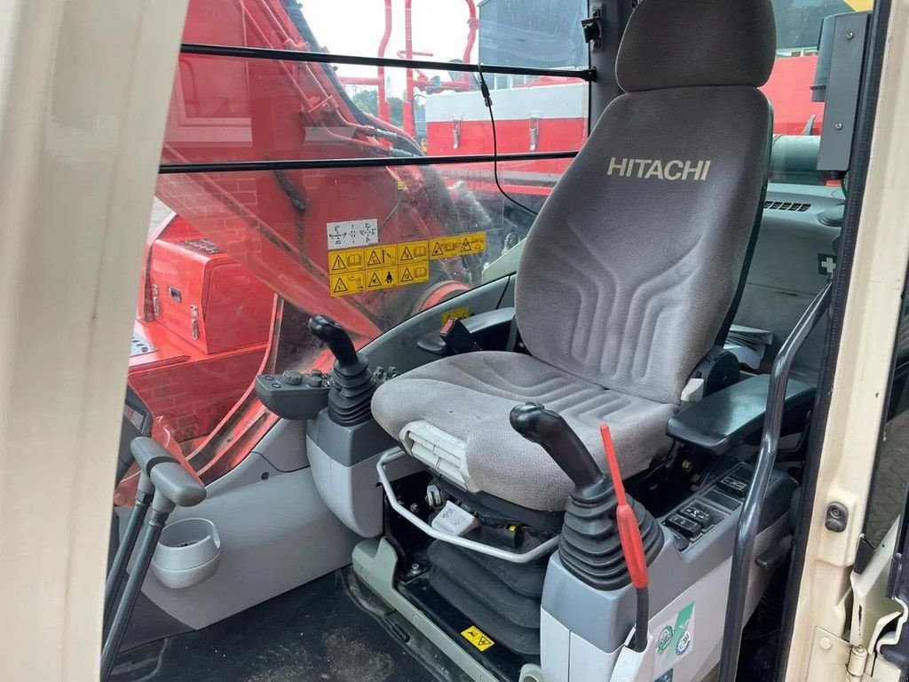 Kettenbagger typu Hitachi ZX300LC-6, Gebrauchtmaschine v Barneveld (Obrázek 8)