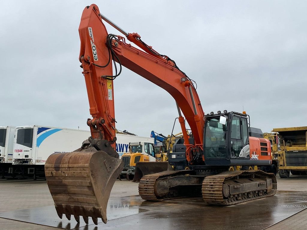 Kettenbagger typu Hitachi ZX300LC-6, Gebrauchtmaschine v Velddriel (Obrázek 2)