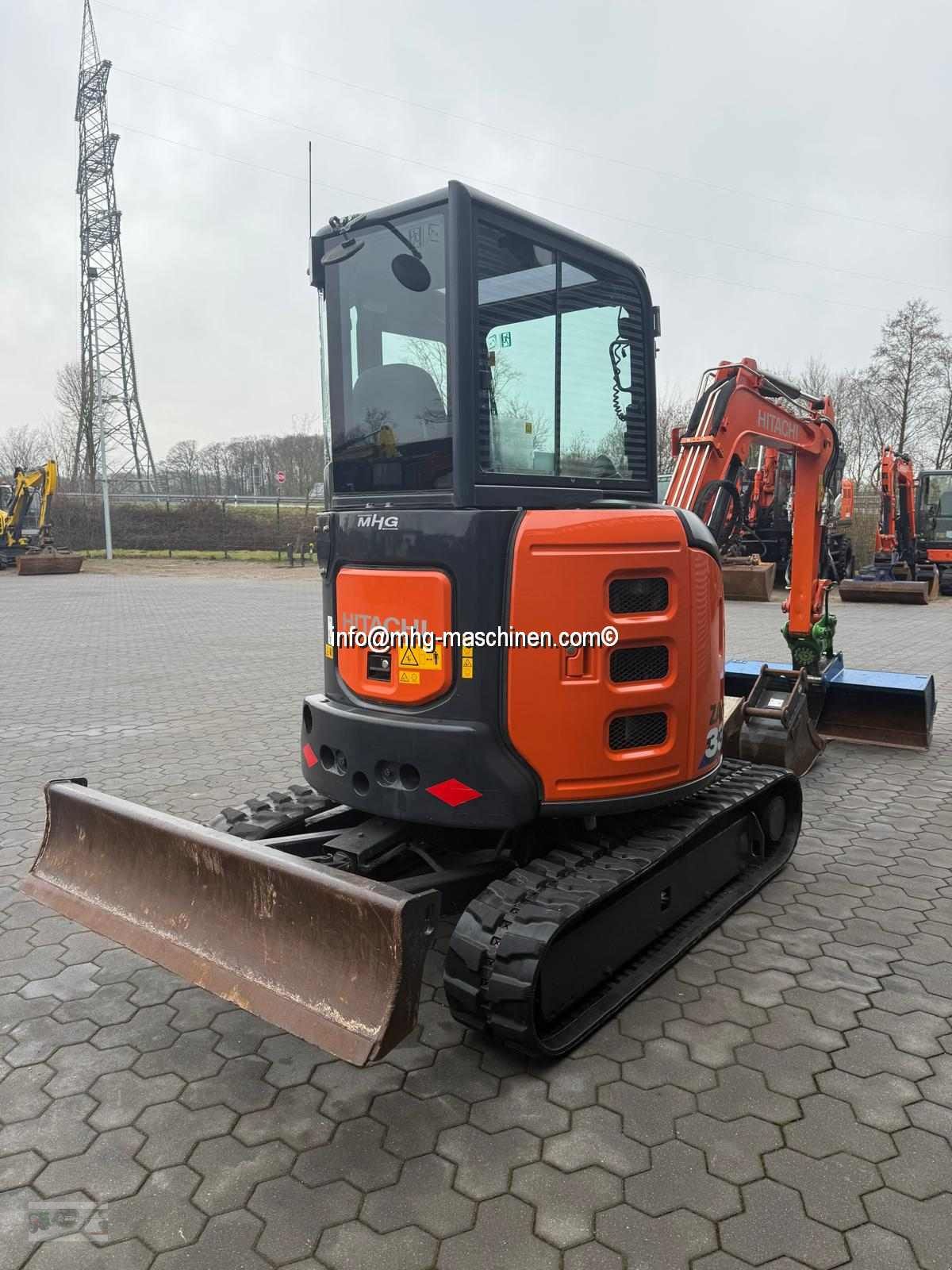 Kettenbagger des Typs Hitachi ZX33U-5 Kettenbagger nur 1453 h, Gebrauchtmaschine in Gescher (Bild 3)