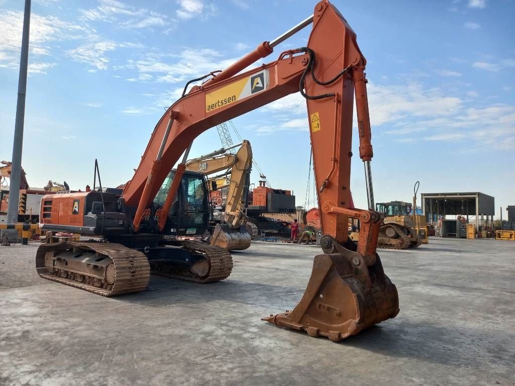 Kettenbagger des Typs Hitachi ZX350H-5G (Abu Dhabi), Gebrauchtmaschine in Stabroek (Bild 8)