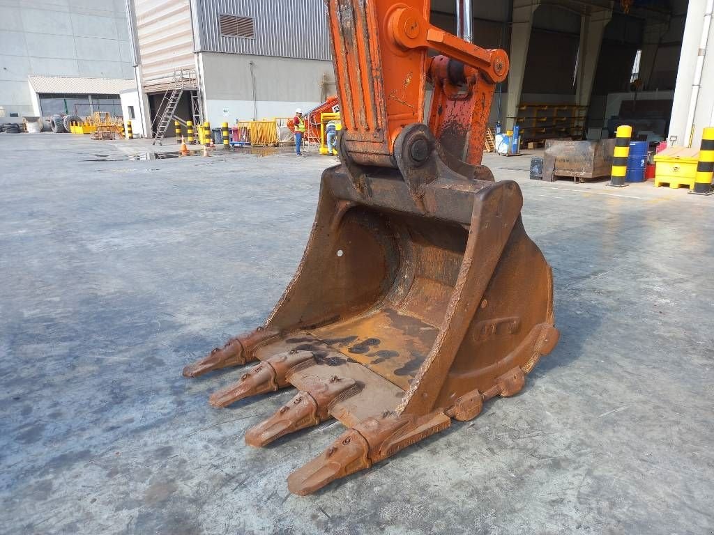 Kettenbagger des Typs Hitachi ZX350H-5G (Abu Dhabi), Gebrauchtmaschine in Stabroek (Bild 9)