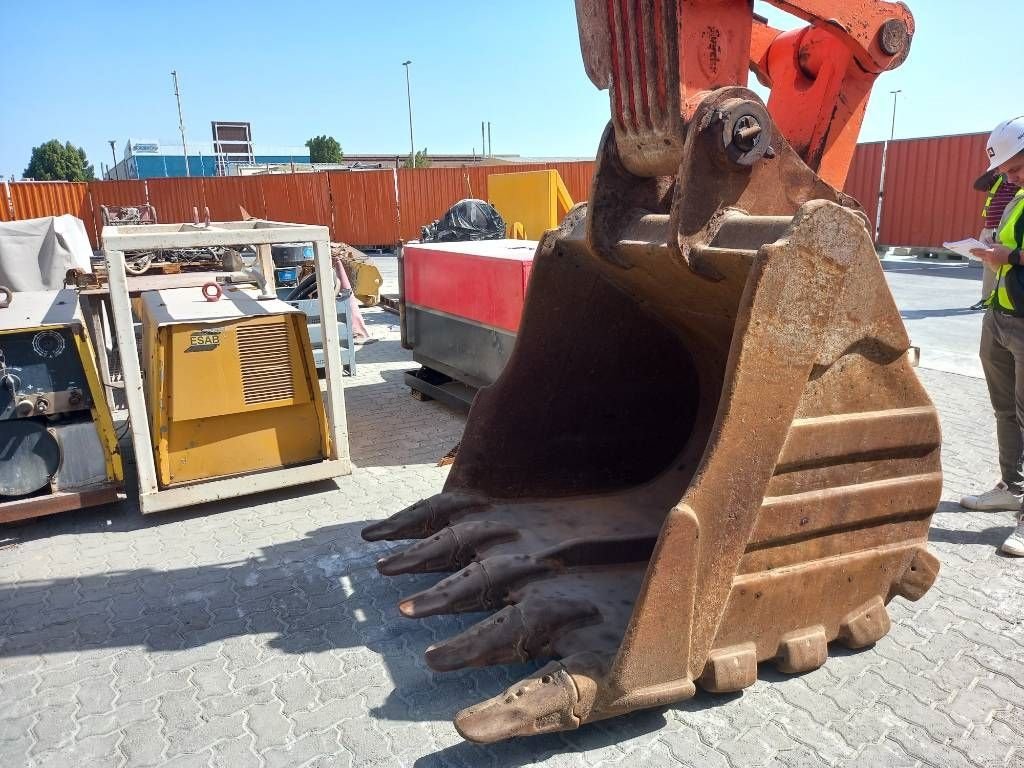 Kettenbagger of the type Hitachi ZX870LC H-5G (Abu Dhabi), Gebrauchtmaschine in Stabroek (Picture 10)