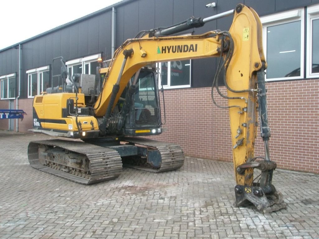 Kettenbagger des Typs Hyundai HX140, Gebrauchtmaschine in Barneveld (Bild 3)