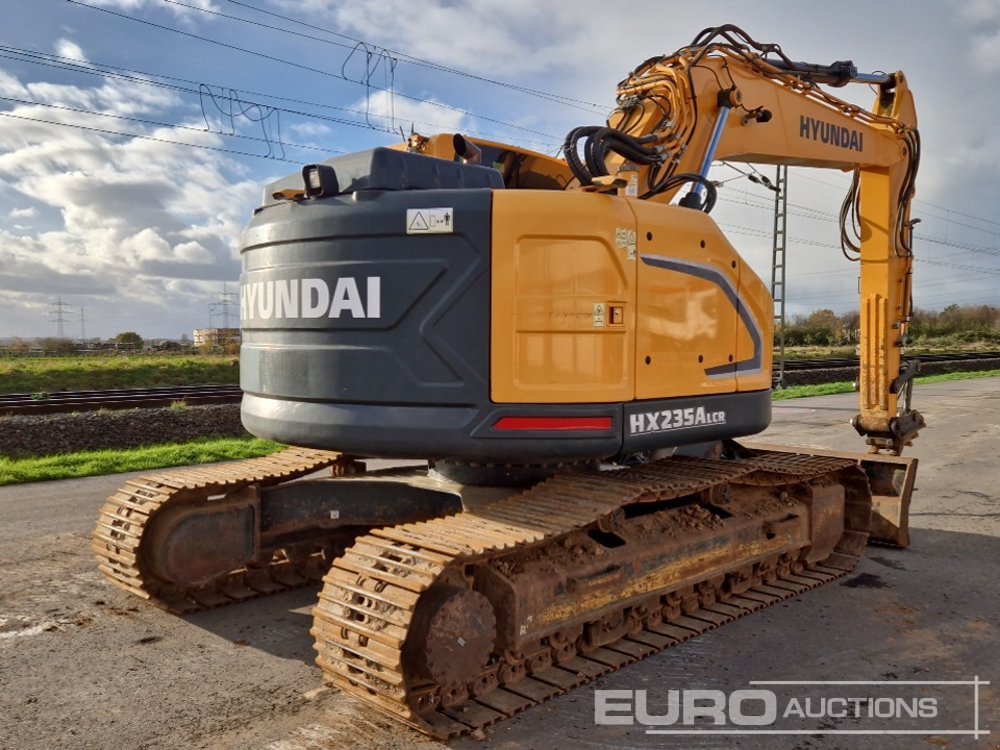 Kettenbagger des Typs Hyundai HX235LCR, Gebrauchtmaschine in Dormagen (Bild 3)