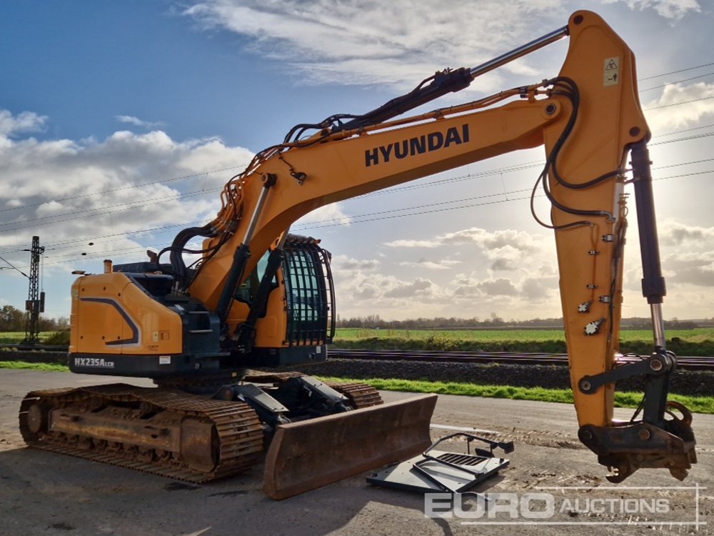 Kettenbagger des Typs Hyundai HX235LCR, Gebrauchtmaschine in Dormagen (Bild 4)