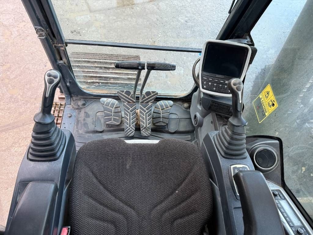 Kettenbagger typu Hyundai HX300LR - 18m Long Reach / Auto Greasing, Gebrauchtmaschine v Veldhoven (Obrázek 8)