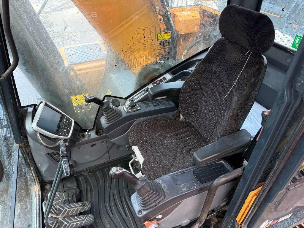 Kettenbagger typu Hyundai HX300LR - 18m Long Reach / Auto Greasing, Gebrauchtmaschine v Veldhoven (Obrázek 7)