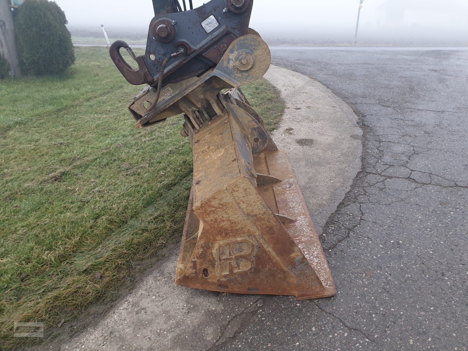 Kettenbagger typu Hyundai R 220 LC-9A, Gebrauchtmaschine v Deutsch - Goritz (Obrázek 9)