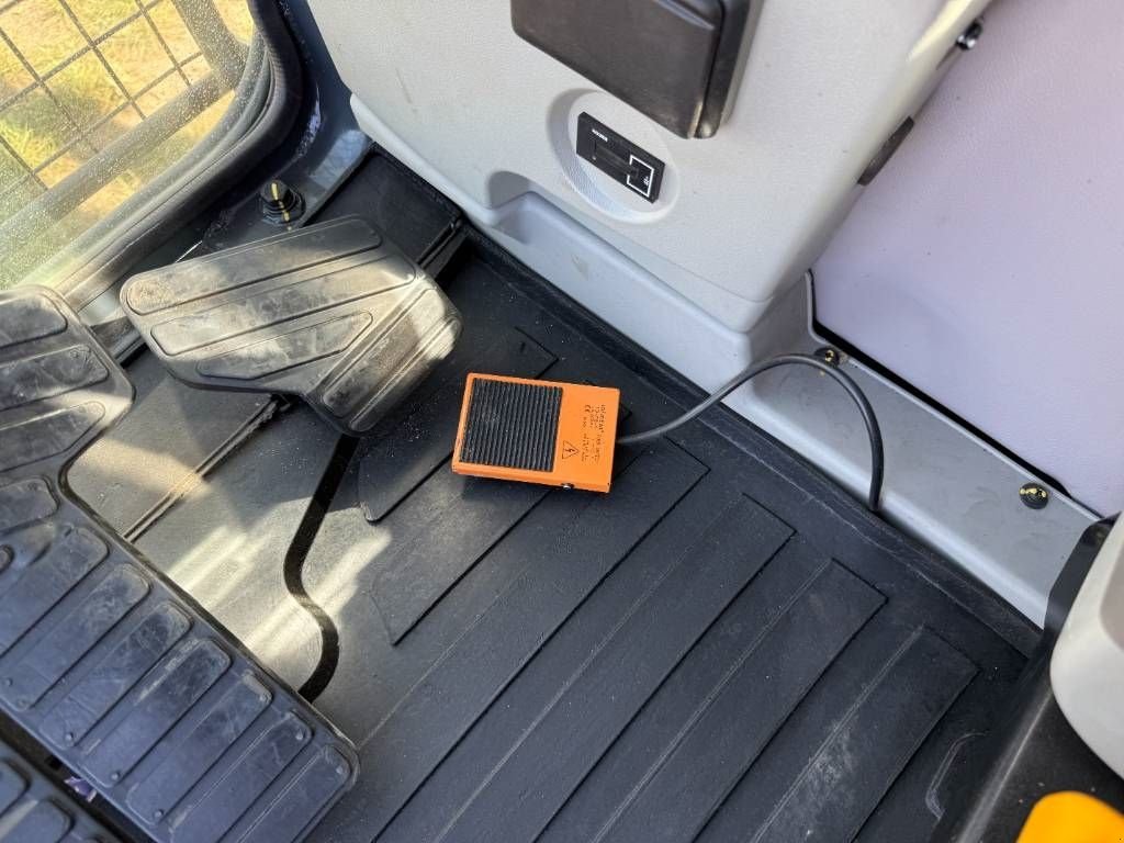 Kettenbagger типа Hyundai R340L Smart - New / Unused / Hammer Lines, Gebrauchtmaschine в Veldhoven (Фотография 11)